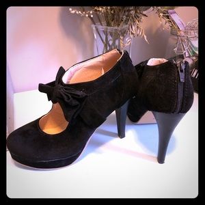 Babydoll tuxedo heels